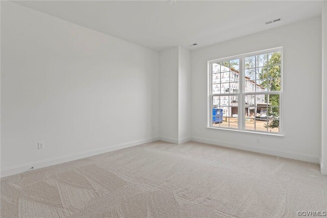 Building Photo - 15318 Oasis Sun Aly