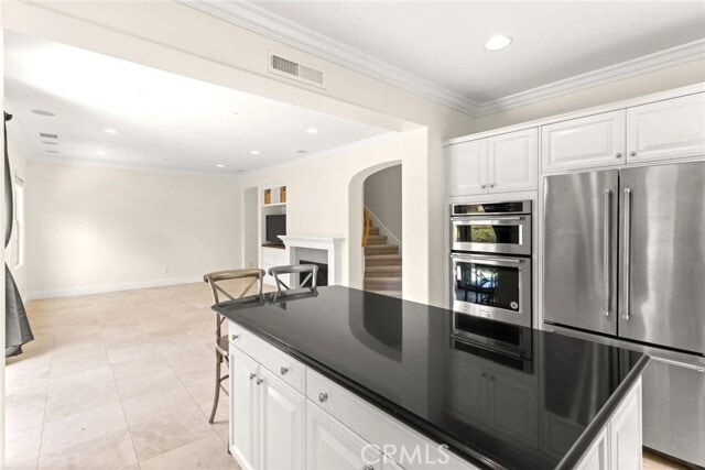 Building Photo - 61 Shade Tree