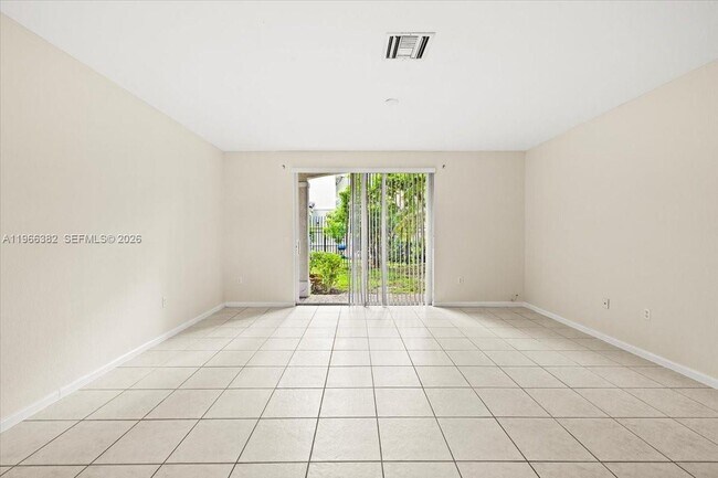 Building Photo - 2779 SW 82nd Ave