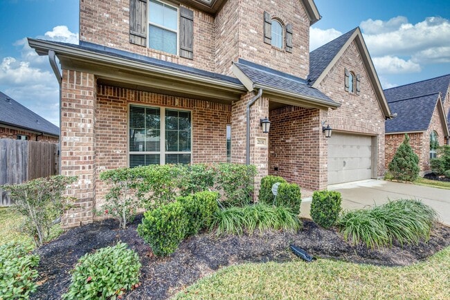 Building Photo - 2131 Blossomcrown Dr