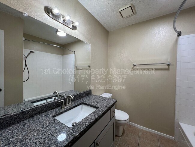 Building Photo - 7041 Crosstimbers Ln