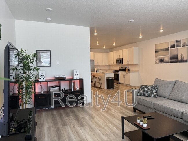 Building Photo - 10026 Dorado Wy