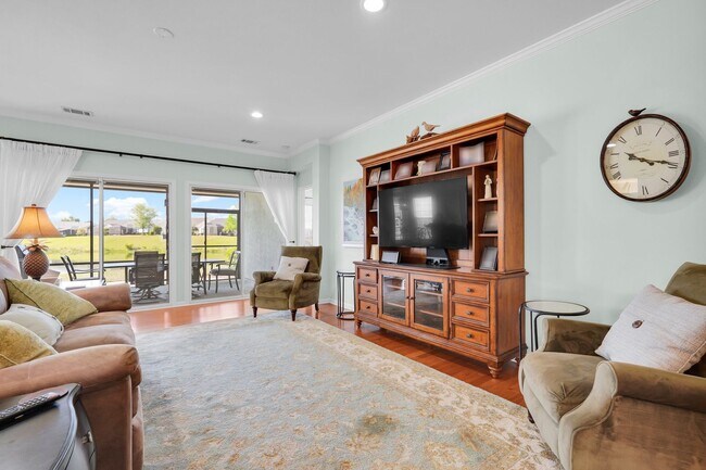 Building Photo - 17 Thomas Bee Dr