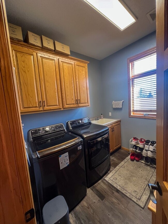 Building Photo - Single Family Home in Moorhead!