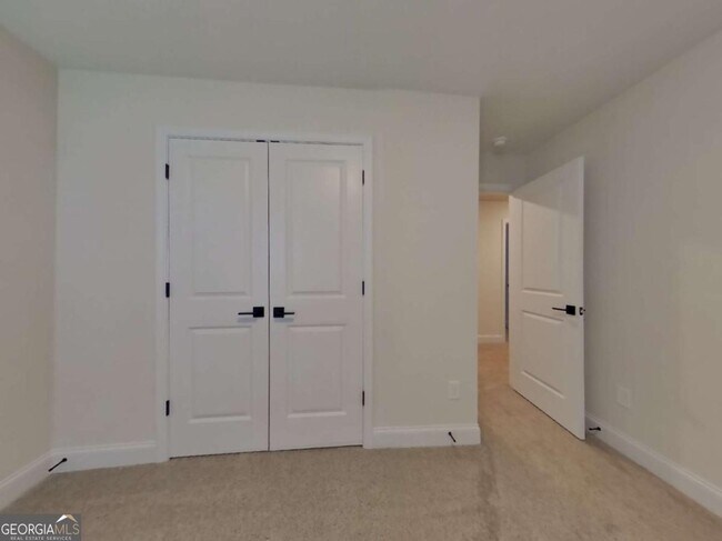 Building Photo - 615 Cantrell Dr