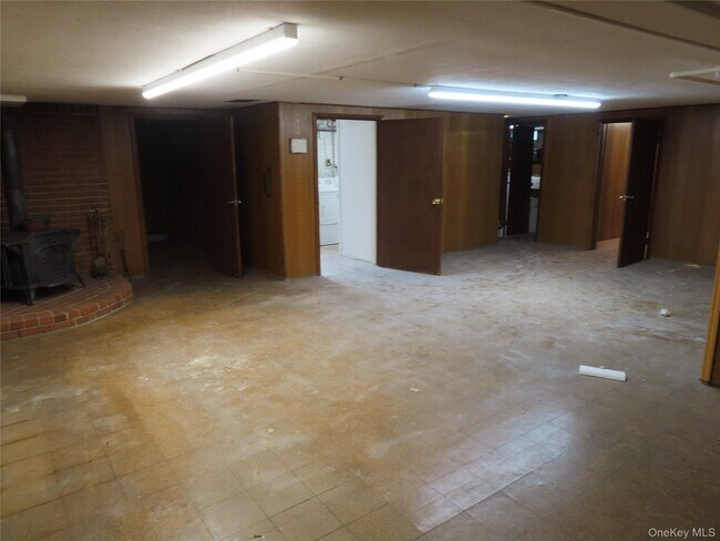 Building Photo - 3 Birch St