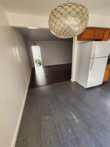 Building Photo - 4911 Laurel Canyon Blvd