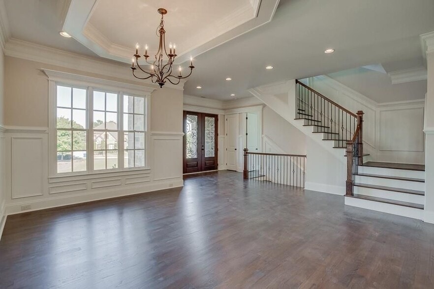 Building Photo - 5869 Chickasaw Ln