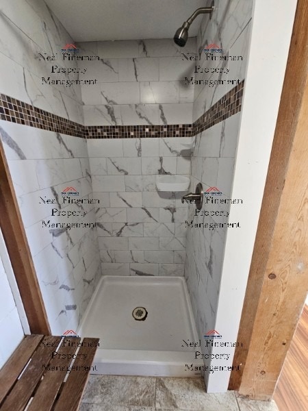 Building Photo - Studio/1 Bathroom Apartment. 60 steps walk up to the apartment. No parking. Rented as shown