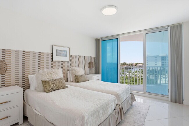 Building Photo - 3210 S Ocean Blvd