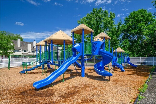 Building Photo - 123 Willow Springs