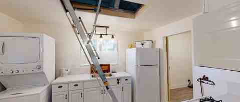 Building Photo - 23349 Seeley Way