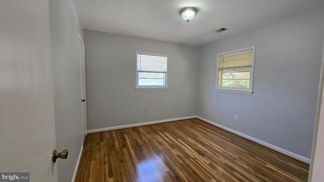 Building Photo - 3216 Berkley Ln