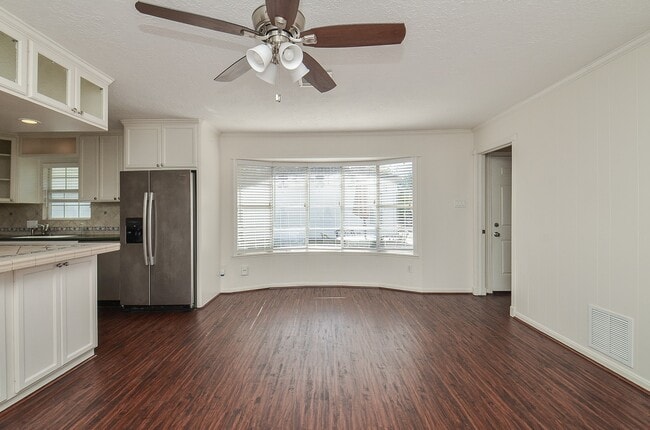 Building Photo - 7923 Burgoyne Rd