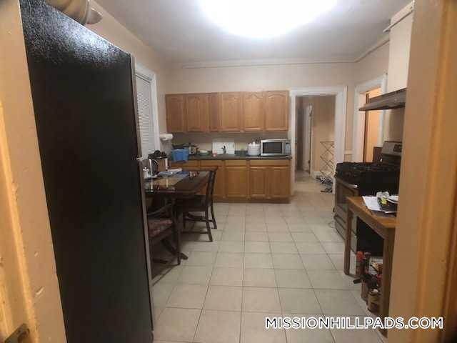 Building Photo - 103 Calumet St