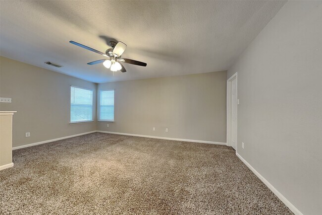 Building Photo - 21415 Flower Valley Cir