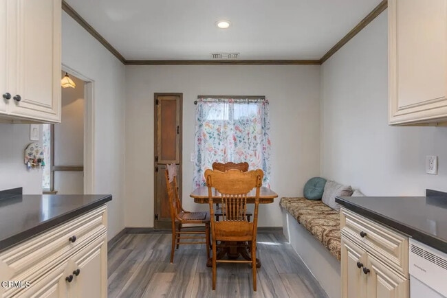 Building Photo - 309 S Dunning St