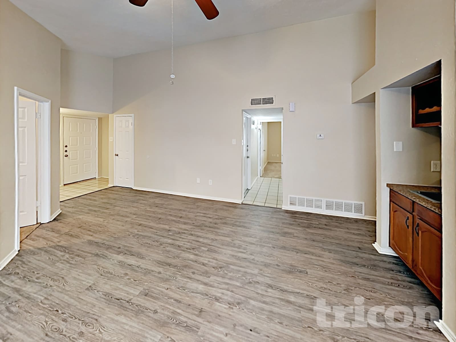 Building Photo - 7811 Bluff Trail Dr