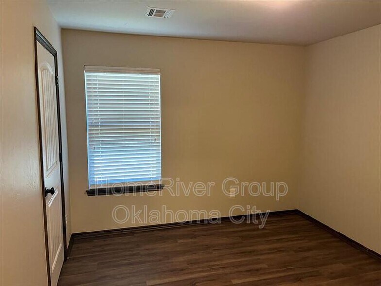 Building Photo - 4513 Wagner Lake Dr