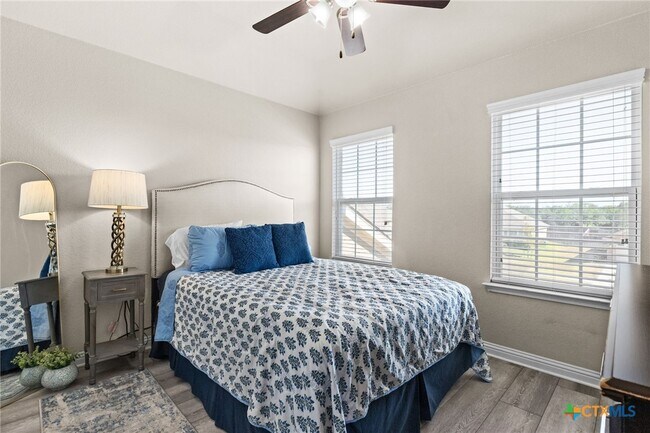 Building Photo - 7807 Zircon Dr