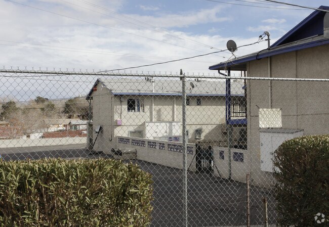 Building Photo - Fredericks Apartments