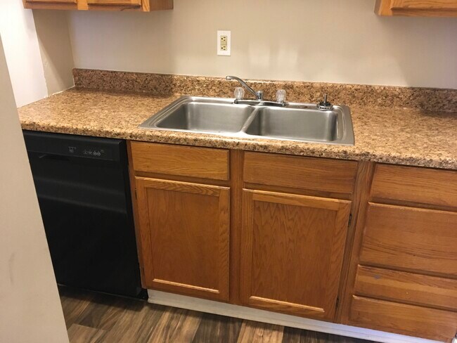 Building Photo - 312 Wayne St