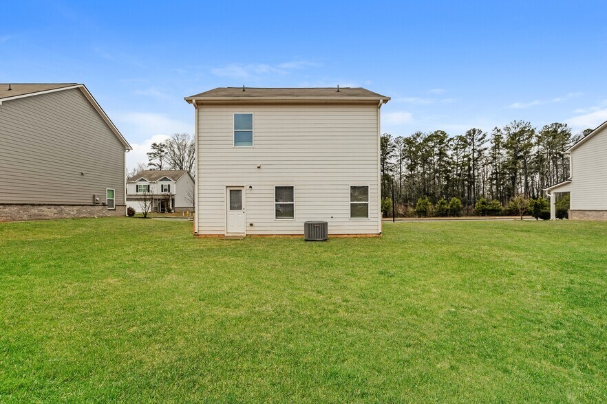 Building Photo - 147 Innis Brk Cir