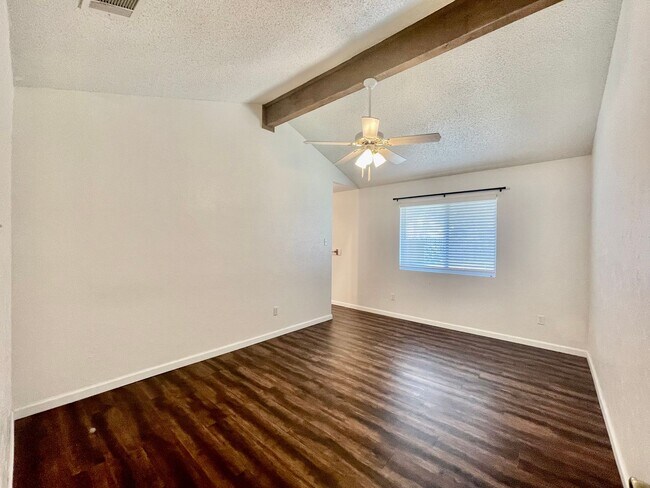 Building Photo - A Perfect Home, In A Perfect Location!