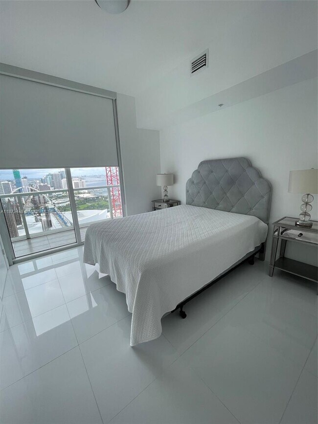 Building Photo - 244 Biscayne Blvd