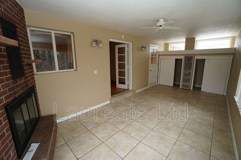 Building Photo - 1155 Eudora St