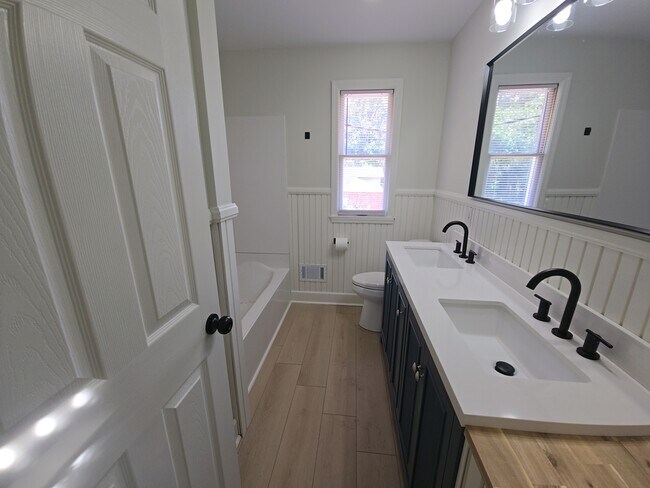 Building Photo - 509 Beechwood Cir