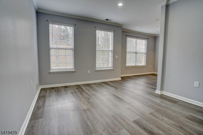 Building Photo - 15 Conover Terrace