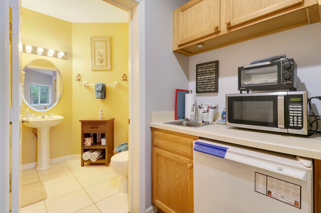 Building Photo - 8933 Sandshot Ct