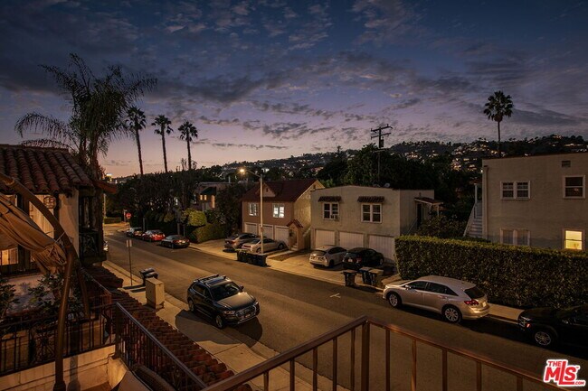 Building Photo - 855 N La Jolla Ave