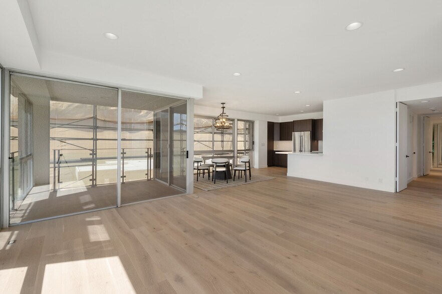 Building Photo - 515 Ocean Ave