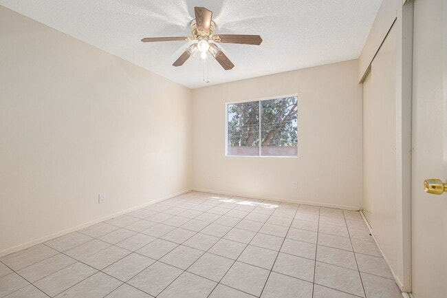 Building Photo - Attached 3-Bedroom Home with Spacious Yard...