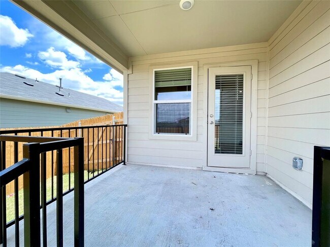 Building Photo - 590 Gladiola Lp