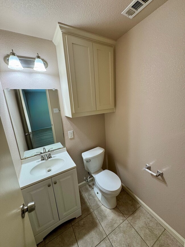 Building Photo - 2801 W Springdale Cir