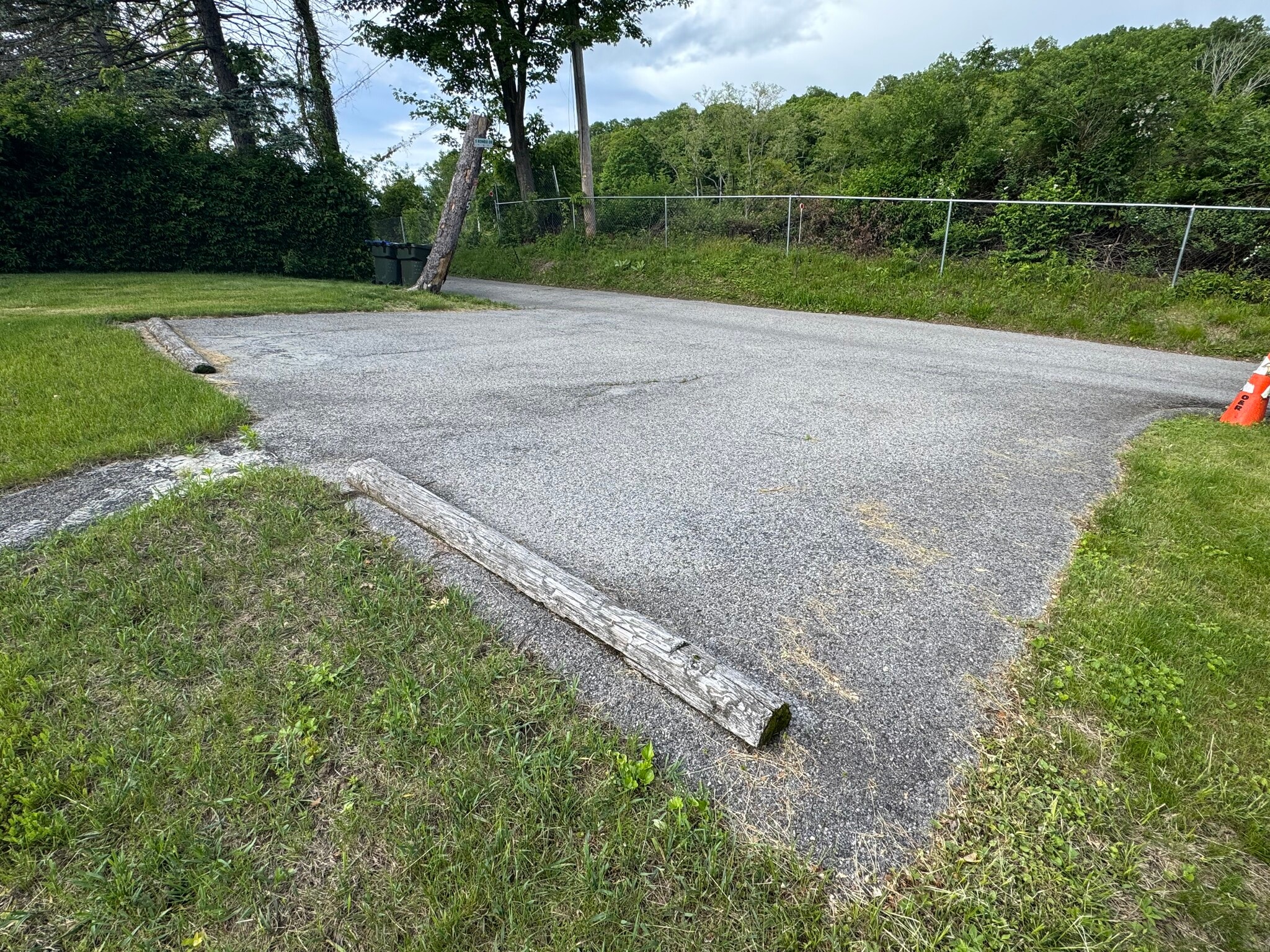 Parking lot - 5 Romeo Dr