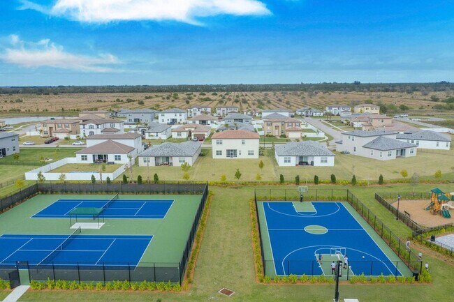 Building Photo - 12623 NW Copper Creek Dr