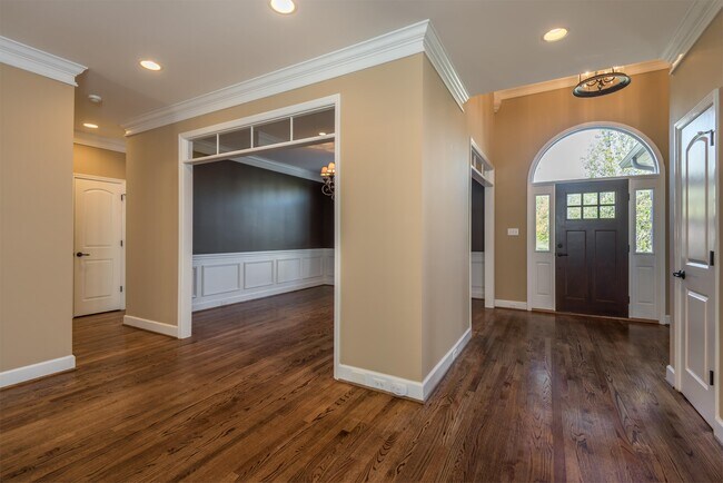 Building Photo - 1809 Abbey Wood Ln