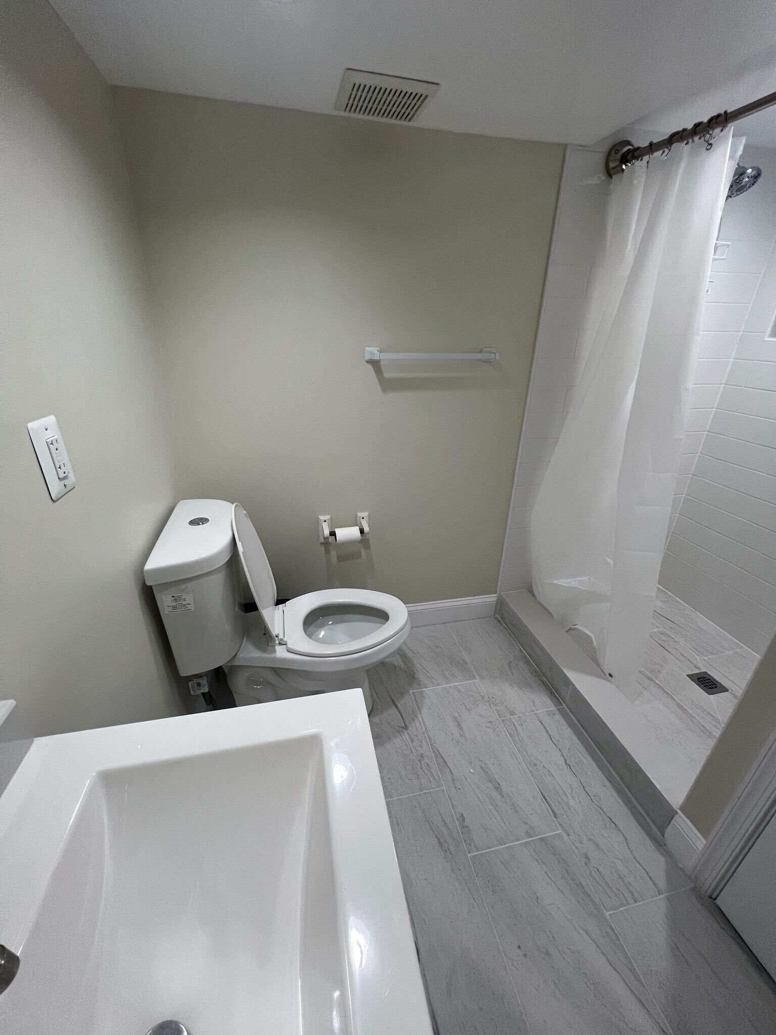 Building Photo - 7441 Convair Dr