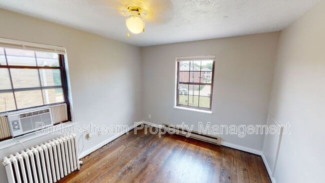 Building Photo - 550 Wiltshire Blvd