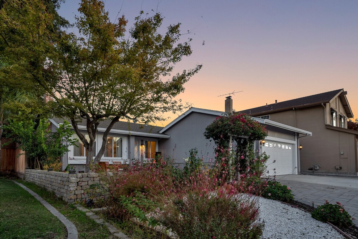 Building Photo - 5805 Silver Creek Valley Pl