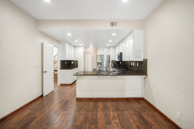 Building Photo - 4560 Benedick Ct