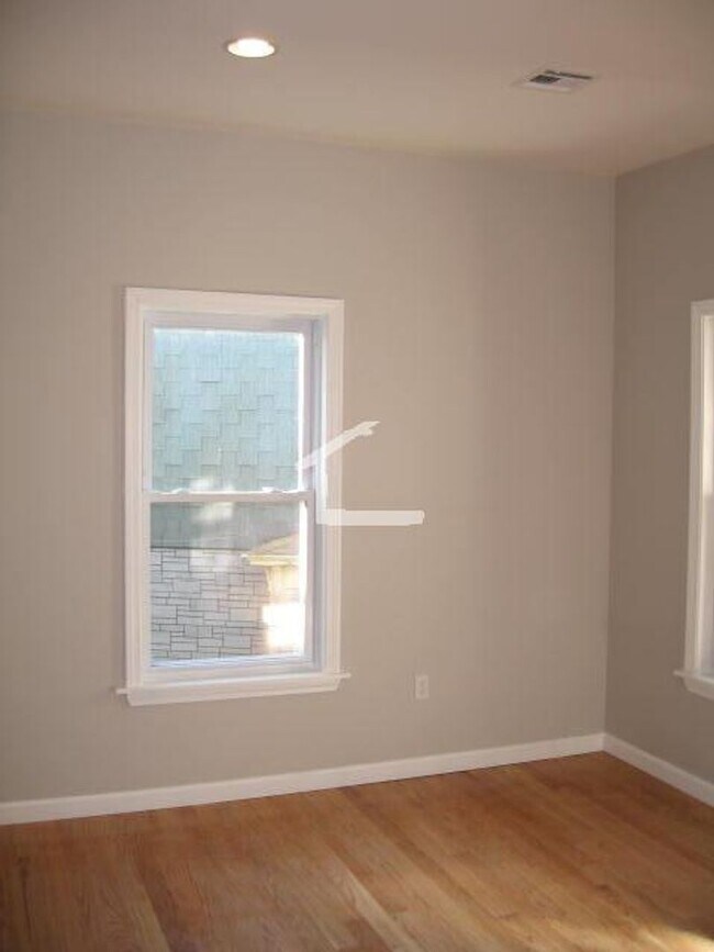 Building Photo - 47A Allston St