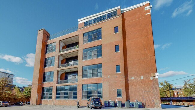 Building Photo - **Industrial Loft-Style 1BR Near UofL – Wa...
