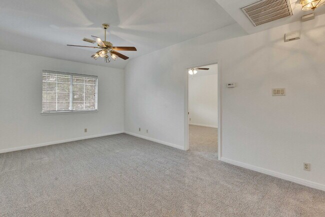 Building Photo - Charming Home in the Coveted River Place C...