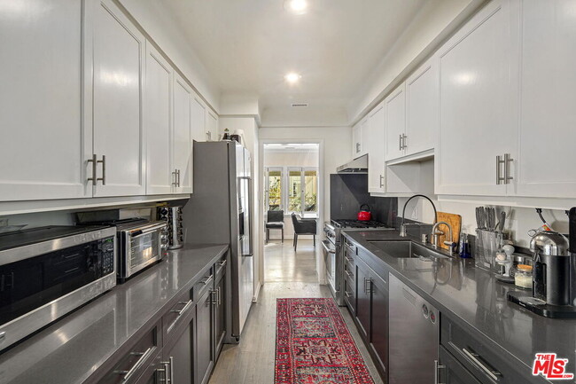 Building Photo - 1328 Londonderry View Dr