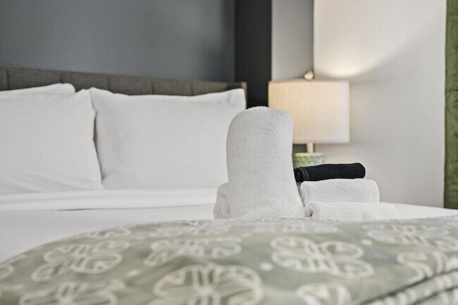 Building Photo - 160 E Berkeley St